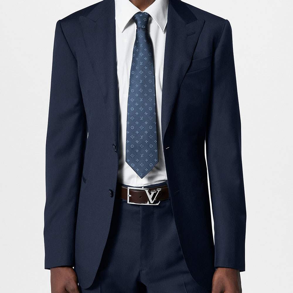054 (4)
