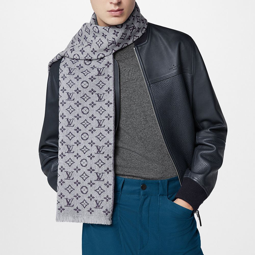 010 (5)