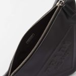 プラダ トライアングル レザーショルダーバッグ 1BH190_2BYA プラダ トライアングル レザーショルダーバッグ 1BH190_2BYA