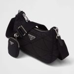 プラダ Re-Nylonパデッド ショルダーバッグ 1BC151_RDJN_F0002 プラダ Re-Nylonパデッド ショルダーバッグ 1BC151_RDJN_F0002