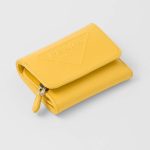 プラダ  グレーストライアングルエンボスレザー 財布 1MH044_2FPB