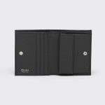 プラダ サフィアーノトライアングル 財布 1MV204_QHH プラダ サフィアーノトライアングル 財布 1MV204_QHH