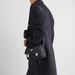 プラダ Re-Nylon xサフィアーノレザー ショルダーバッグ 2VD034_2DMH プラダ Re-Nylon xサフィアーノレザー ショルダーバッグ 2VD034_2DMH