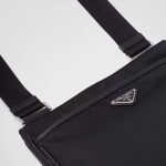 プラダ  Re-Nylon xサフィアーノレザー ショルダーバッグ 2VH118_2DMH