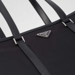 プラダ  Re-Nylon xサフィアーノレザー トートバッグ 2VG112_2DMH