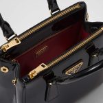 プラダ ガレリア パテントレザー ミニバッグ 1BA906_069 プラダ ガレリア パテントレザー ミニバッグ 1BA906_069