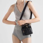 プラダ スモール Re-Nylon xブラッシュドレザー バックパック 1BZ075_R789 プラダ スモール Re-Nylon xブラッシュドレザー バックパック 1BZ075_R789