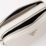 プラダ ショルダーストラップ付 レザー バッグ 1BH082_2DKV プラダ ショルダーストラップ付 レザー バッグ 1BH082_2DKV