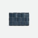 ボッテガヴェネタ カセット 758105 V39K0 ボッテガヴェネタ カセット 758105 V39K0