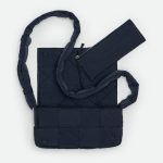 ボッテガヴェネタパデッド テック カセット 628951 VBO81 ボッテガヴェネタパデッド テック カセット 628951 VBO81