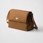 プラダ Re-Nylon ラージ パデッド ショルダーバッグ 1BD256 プラダ Re-Nylon ラージ パデッド ショルダーバッグ 1BD256