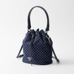 プラダ スタッズ付 Re-Nylon ミニバッグ 1BE067_2HGV プラダ スタッズ付 Re-Nylon ミニバッグ 1BE067_2HGV