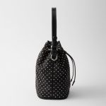 プラダ スタッズ付 Re-Nylon ミニバッグ 1BE067_2HGV プラダ スタッズ付 Re-Nylon ミニバッグ 1BE067_2HGV