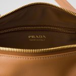 プラダ ミディアム レザー トップハンドルバッグ 1BB127_2CYS_F0384 プラダ ミディアム レザー トップハンドルバッグ 1BB127_2CYS_F0384