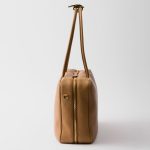 プラダ ヴィッテロダイノソフトレザー ラージ トップハンドルバッグ 1BB128_2DKV プラダ ヴィッテロダイノソフトレザー ラージ トップハンドルバッグ 1BB128_2DKV