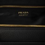 プラダ  ヴィッテロダイノソフトレザー ミディアム トップハンドルバッグ 1BB126_2DKV