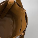 プラダ バックル ベルト付 レザー バケットバッグ 1BE085_2CY9 プラダ バックル ベルト付 レザー バケットバッグ 1BE085_2CY9