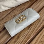 CHANEL 19  カードケース ラムスキン AP1790