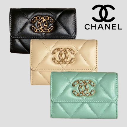 CHANEL 19 カードケース ラムスキン  AP1790