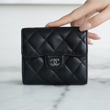 シャネル  スモール フラップ ウォレット 三つ折財布 A82288