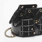シャネル ブラック & ホワイト バックパック AS4493 シャネル ブラック & ホワイト バックパック AS4493