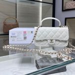シャネル マトラッセ フォンケース ショルダーバッグ ホワイト AP3226 シャネル マトラッセ フォンケース ショルダーバッグ ホワイト AP3226