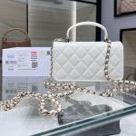 シャネル マトラッセ フォンケース ショルダーバッグ ホワイト AP3226 シャネル マトラッセ フォンケース ショルダーバッグ ホワイト AP3226