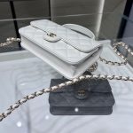 シャネル マトラッセ フォンケース ショルダーバッグ ホワイト AP3226 シャネル マトラッセ フォンケース ショルダーバッグ ホワイト AP3226
