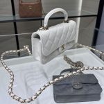 シャネル マトラッセ フォンケース ショルダーバッグ ホワイト AP3226 シャネル マトラッセ フォンケース ショルダーバッグ ホワイト AP3226
