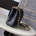 シャネル チェーンハンドル フラップバック AS5240 B19405 シャネル チェーンハンドル フラップバック AS5240 B19405