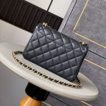 シャネル チェーンハンドル フラップバック AS5240 B19405 シャネル チェーンハンドル フラップバック AS5240 B19405