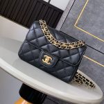 シャネル チェーンハンドル フラップバック AS5239 B19405 シャネル チェーンハンドル フラップバック AS5239 B19405