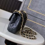シャネル チェーンハンドル フラップバック AS5239 B19405 シャネル チェーンハンドル フラップバック AS5239 B19405