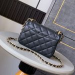シャネル チェーンハンドル フラップバック AS5239 B19405 シャネル チェーンハンドル フラップバック AS5239 B19405
