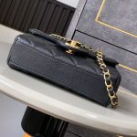 シャネル チェーンハンドル フラップバック AS5239 B19405 シャネル チェーンハンドル フラップバック AS5239 B19405