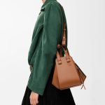 ロエベ クラシックカーフレザー ハンモック コンパクト A538H13X10 ロエベ クラシックカーフレザー ハンモック コンパクト A538H13X10