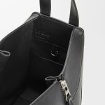 ロエベ クラシックカーフレザー ハンモック コンパクト A538H13X10 ロエベ クラシックカーフレザー ハンモック コンパクト A538H13X10