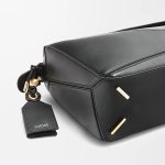 ロエベ  スモール ナッパレザー フェザーライト パズル A510PLSX01