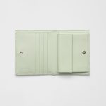 プラダ サフィアーノトライアングル 財布 1MV204 プラダ サフィアーノトライアングル 財布 1MV204