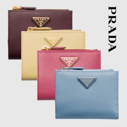 プラダ  サフィアーノトライアングル 財布 1ML050
