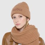 グッチ エンブロイダリー付き ウールカシミア キャップ 852964 グッチ エンブロイダリー付き ウールカシミア キャップ 852964