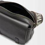 ロエベ ミリタリー メッセンジャーバッグ XS B553A72X27 ロエベ ミリタリー メッセンジャーバッグ XS B553A72X27
