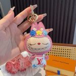 ルイヴィトン Labubu キーホルダー バッグチャーム M43670