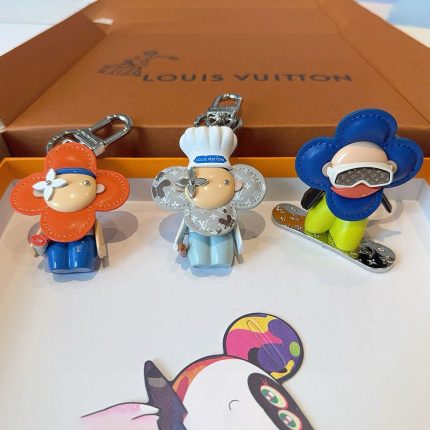 ルイヴィトン Vivienne キーホルダー バッグチャーム