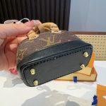 ルイヴィトン ホワイトサンサイ Monogram ミニシェルバッグ ルイヴィトン ホワイトサンサイ Monogram ミニシェルバッグ