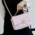 シャネル chanel 19 フラップバッグ AS1160 AS1161 ピンク シャネル chanel 19 フラップバッグ AS1160 AS1161 ピンク