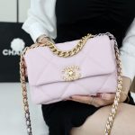 シャネル chanel 19 フラップバッグ AS1160 AS1161 ピンク シャネル chanel 19 フラップバッグ AS1160 AS1161 ピンク