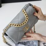 シャネル CHANEL 19 フラップバッグ AS1160 AS1161 エレファントグレー シャネル CHANEL 19 フラップバッグ AS1160 AS1161 エレファントグレー