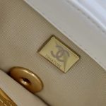 シャネル CHANEL 19 フラップバッグ AS1160 AS1161 ホワイト シャネル CHANEL 19 フラップバッグ AS1160 AS1161 ホワイト
