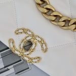 シャネル CHANEL 19 フラップバッグ AS1160 AS1161 ホワイト シャネル CHANEL 19 フラップバッグ AS1160 AS1161 ホワイト